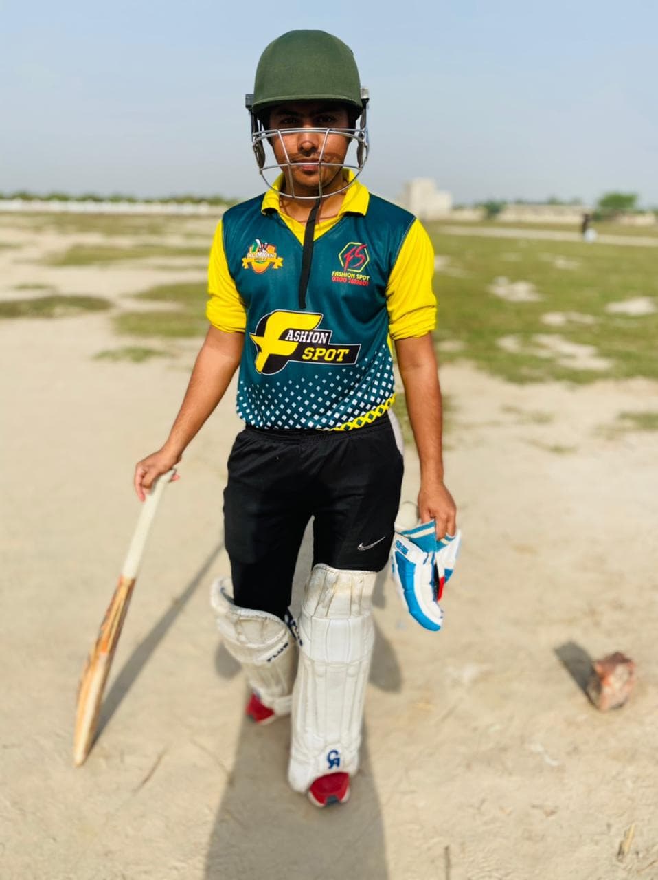 Noman Saleem cricket player photo