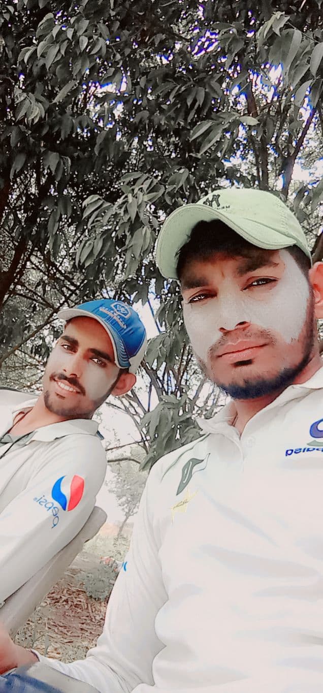 Waqar Younus cricket player profile photo