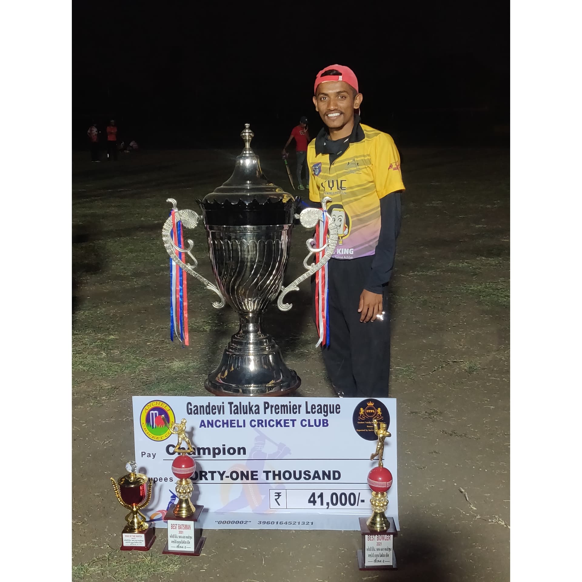 Vicky cricket player photo