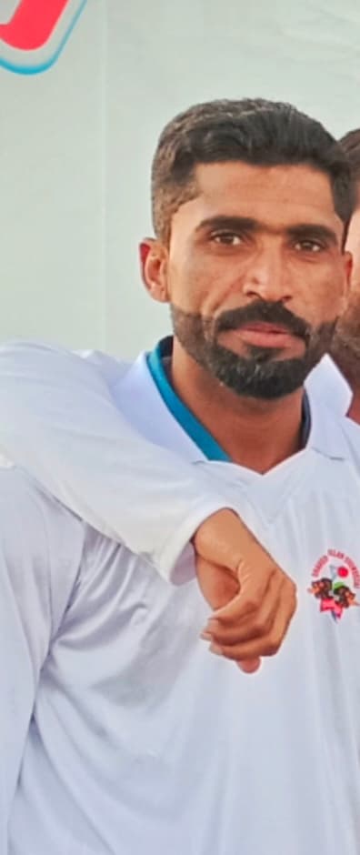 Abbas Dum cricket player photo