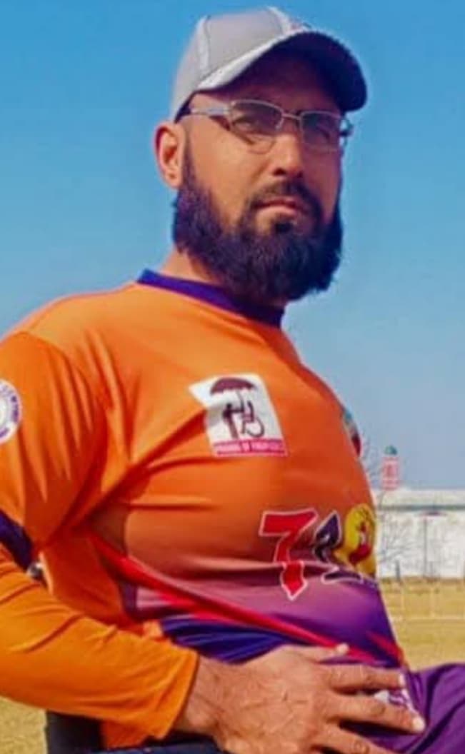 TARIQ KHAN cricket player photo