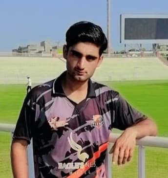 Uzair cricket player photo