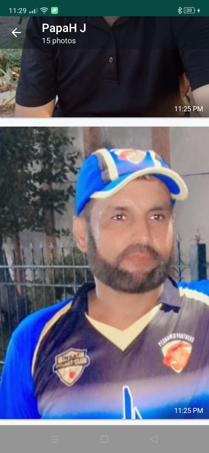 Zakir Khan (C)