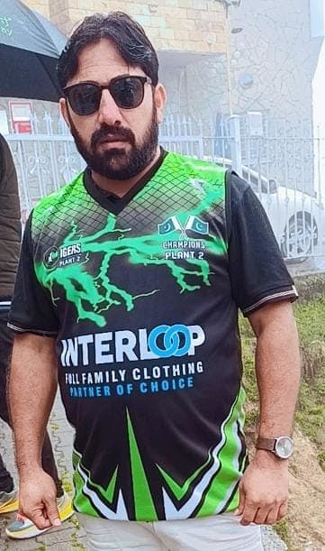 Munawar cricket player photo