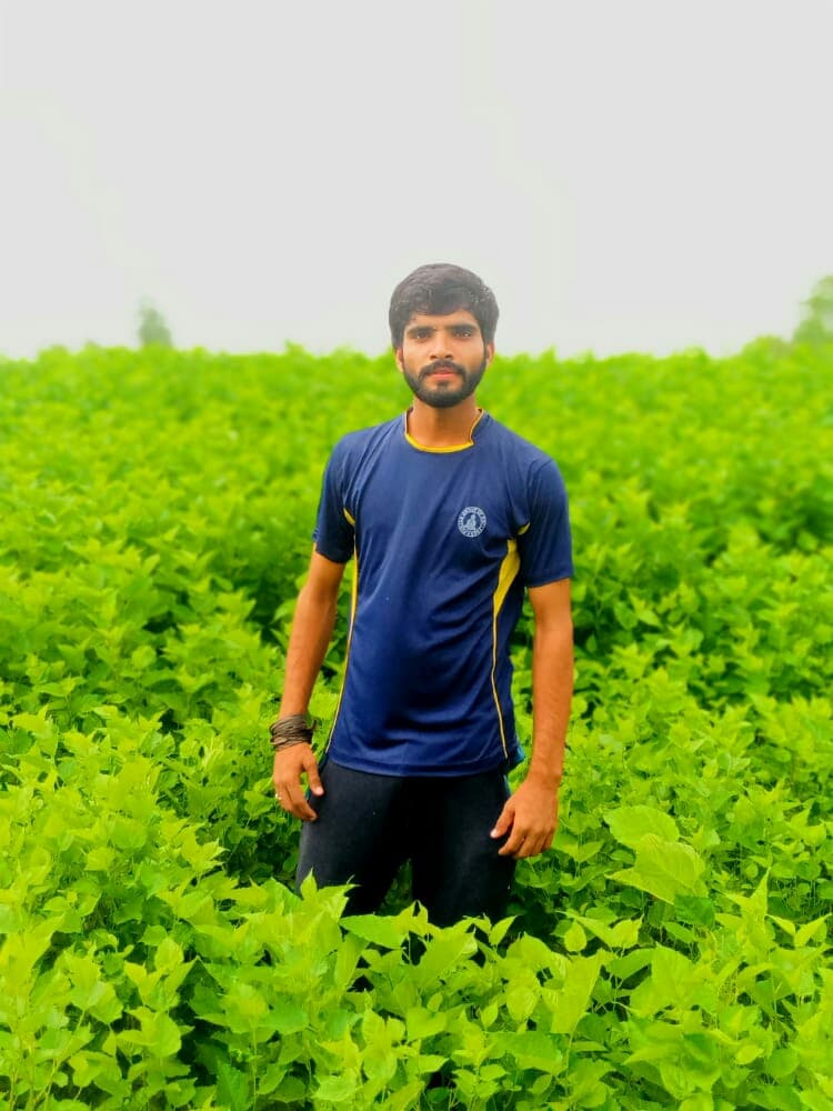 Hamza Faheem cricket player photo
