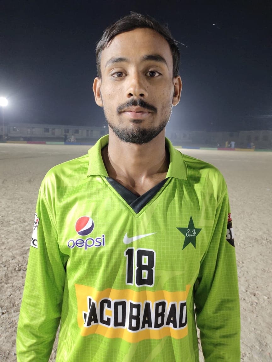 Mustfa cricket player photo