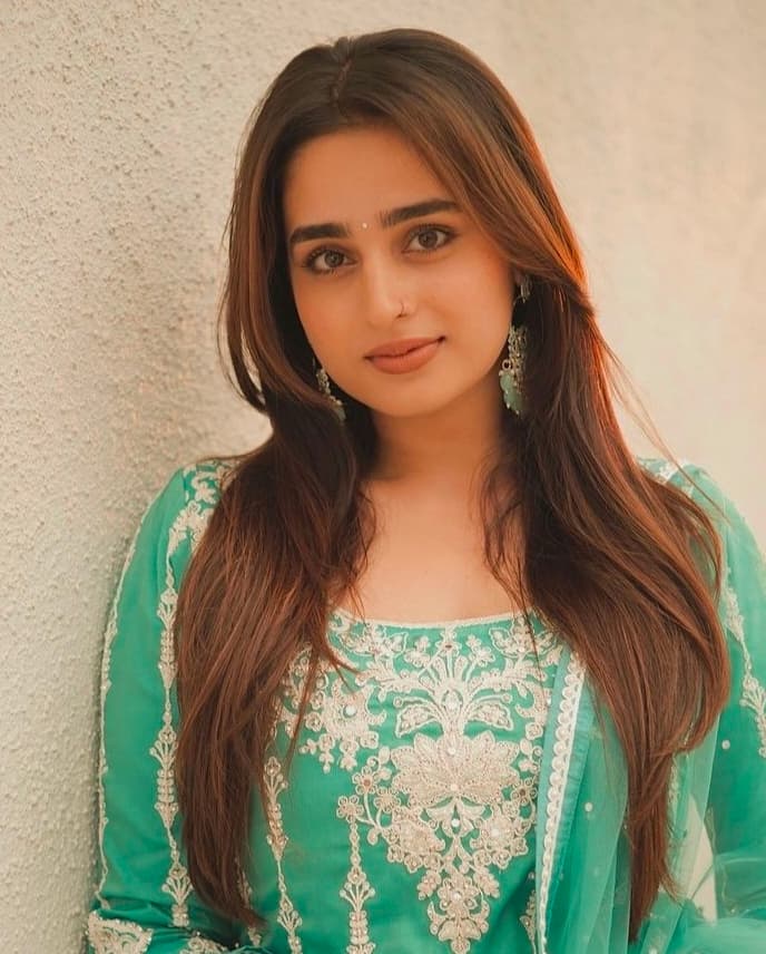 Ayesha Khan