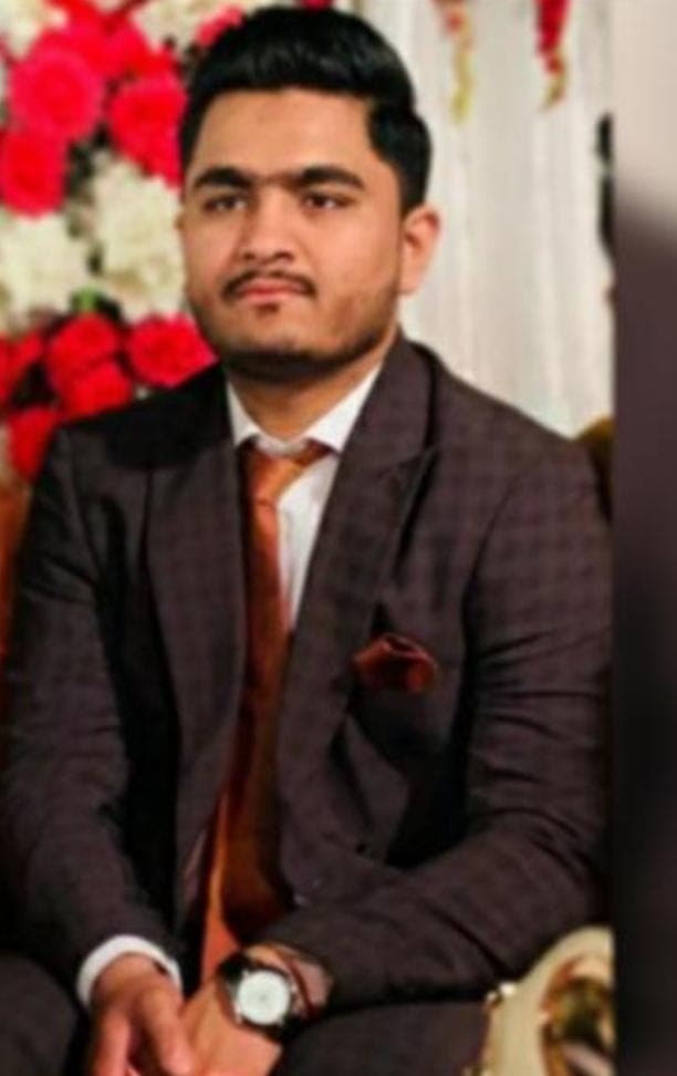 Hamza cricket player photo