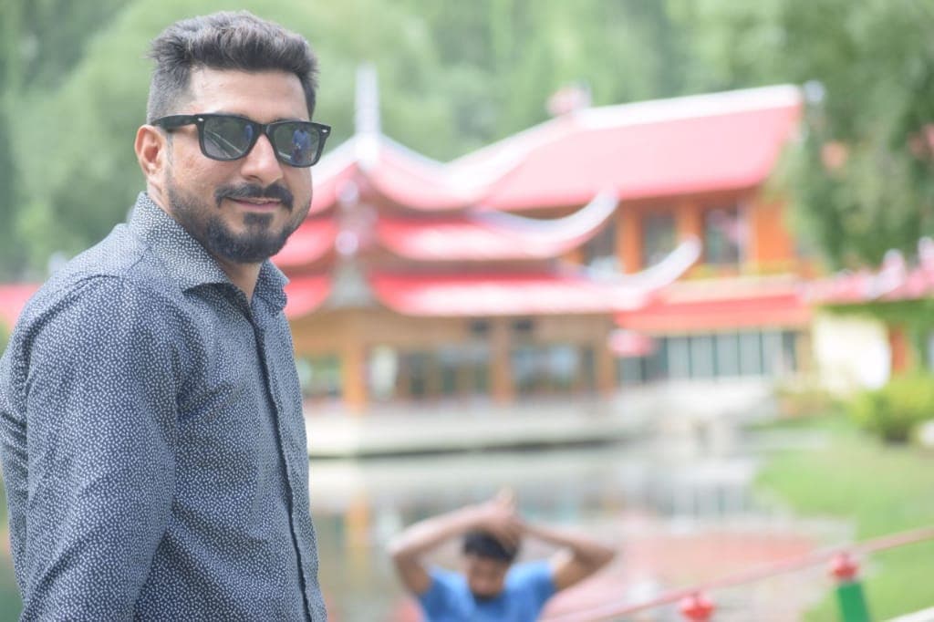 MANNI BUTT cricket player photo