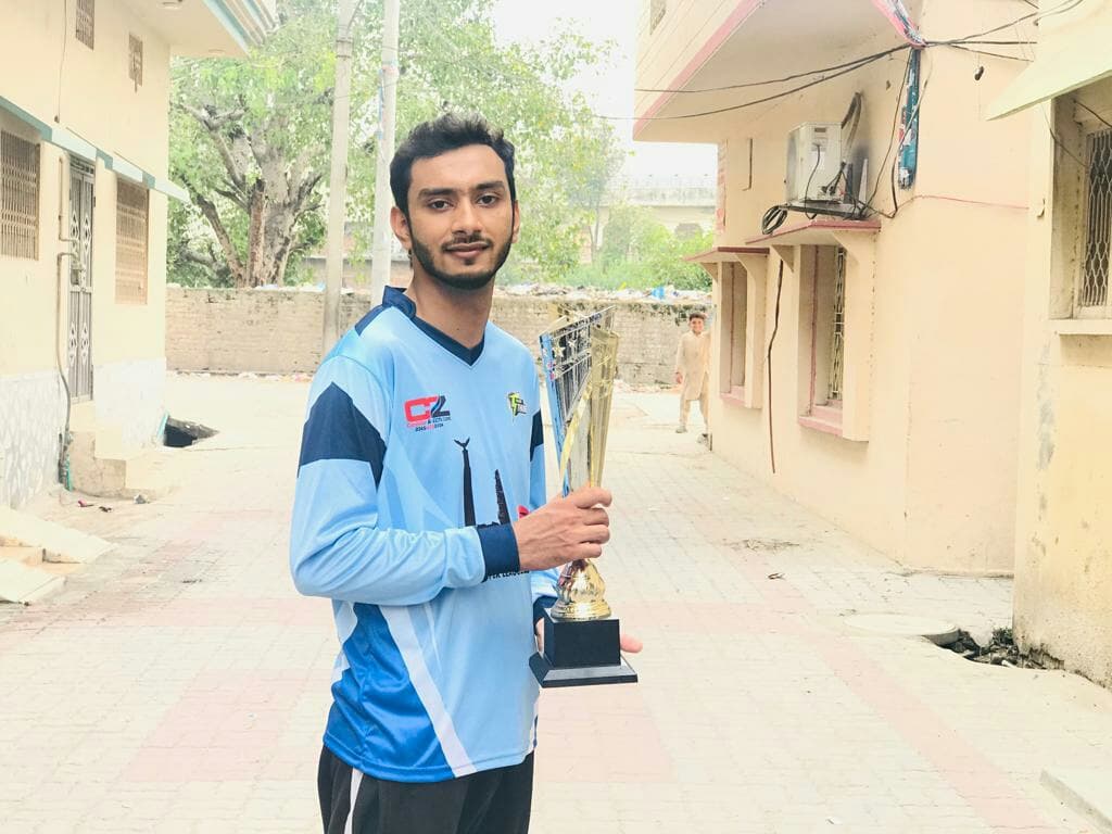 Usama cricket player photo