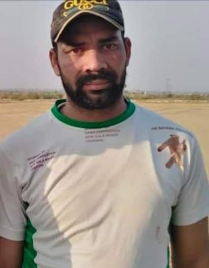 Aoun abbas cricket player profile photo