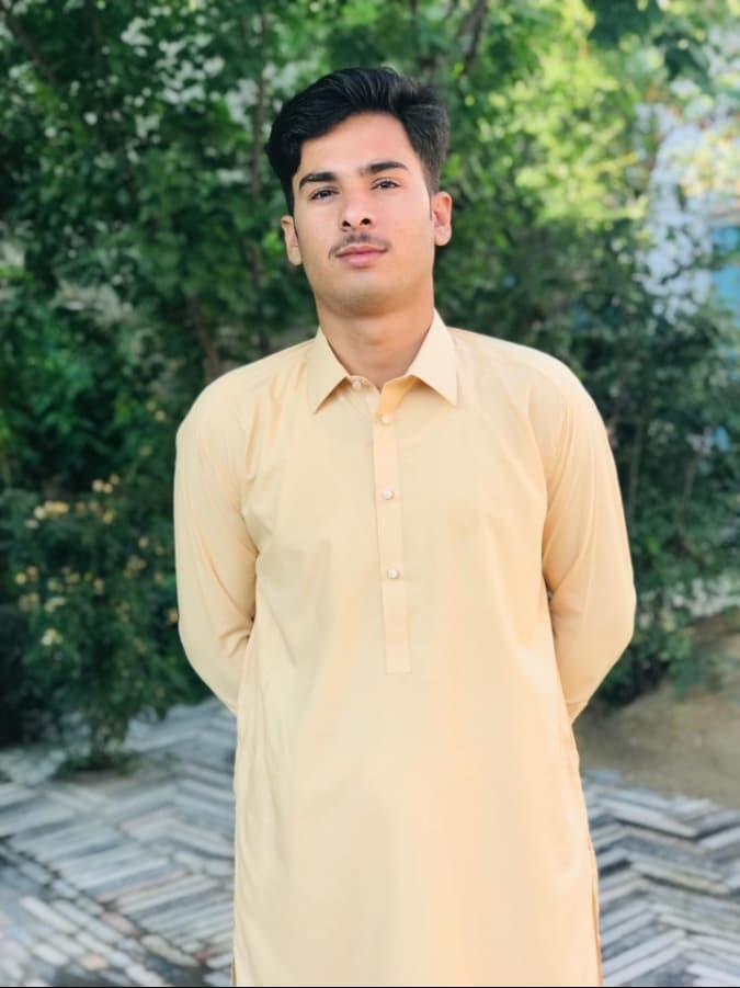 Mughis
