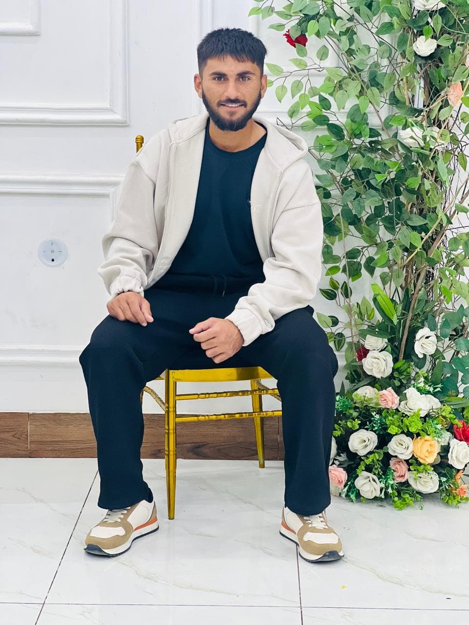 Hussnain cricket player profile photo