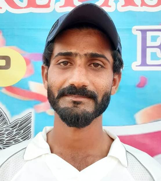 Irfan cricket player photo