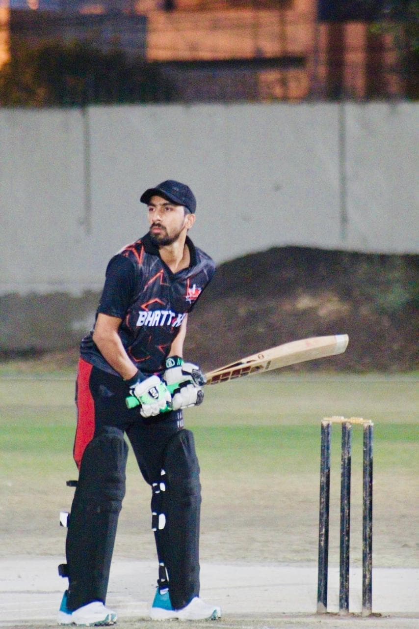 A R Kayani cricket player profile photo