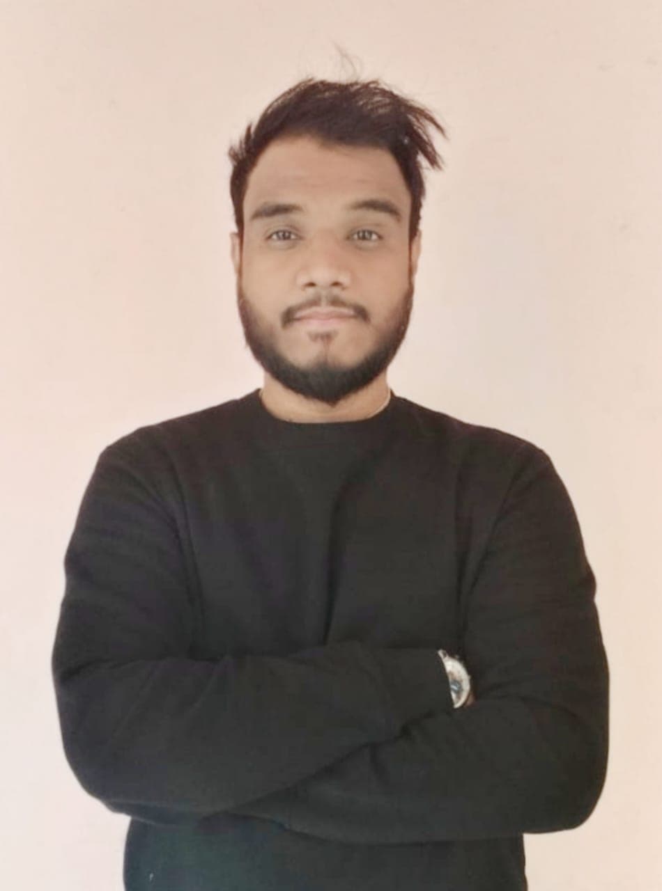 Shuhan cricket player photo