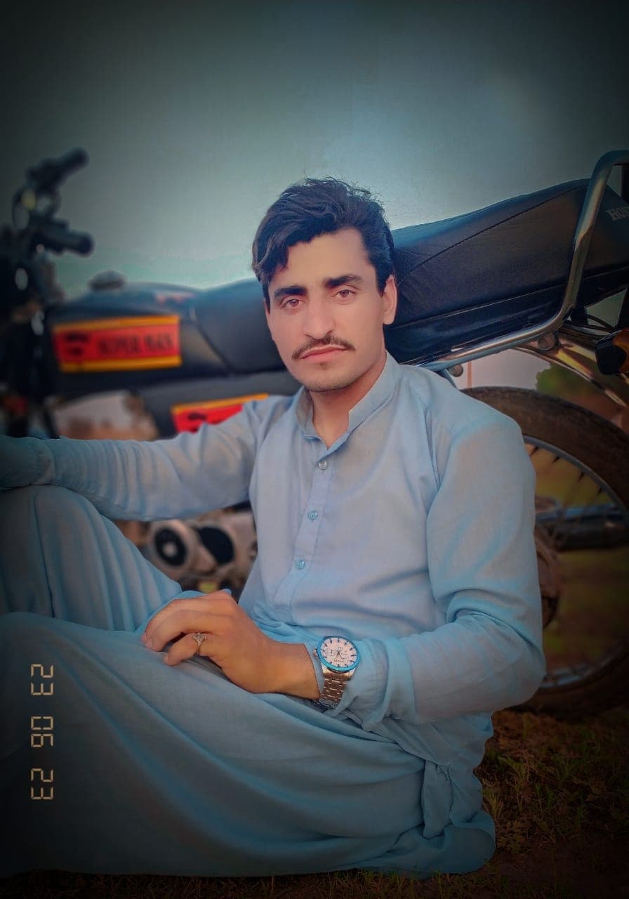 Mubeen cricket player photo