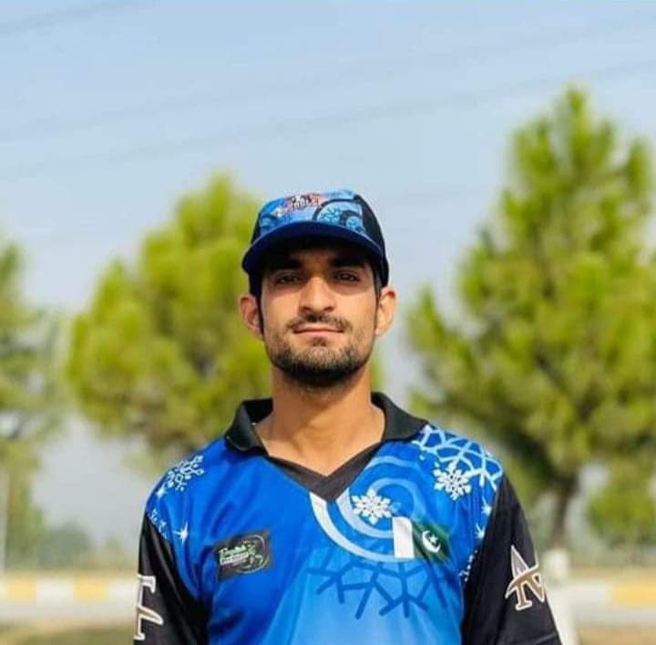 Umar cricket player photo