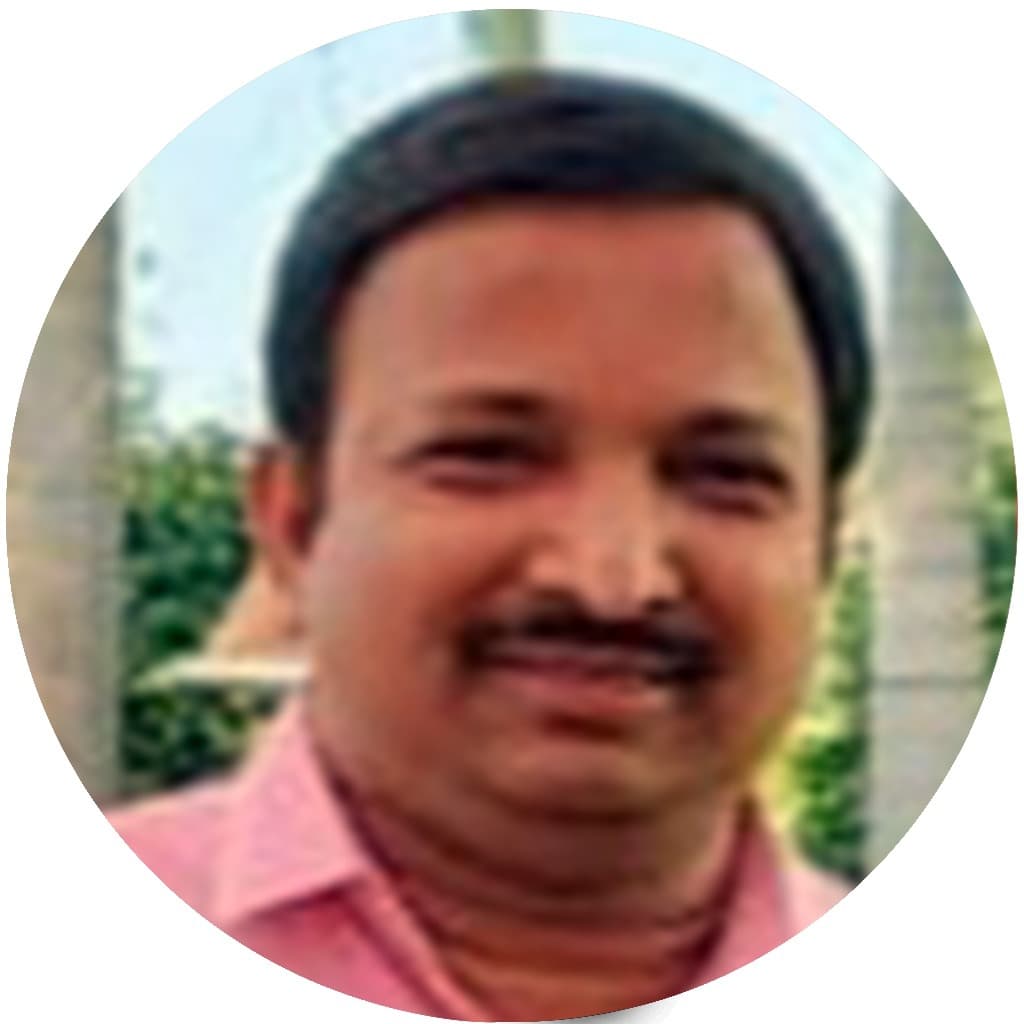 Vijay Atmaram Pujari cricket player photo