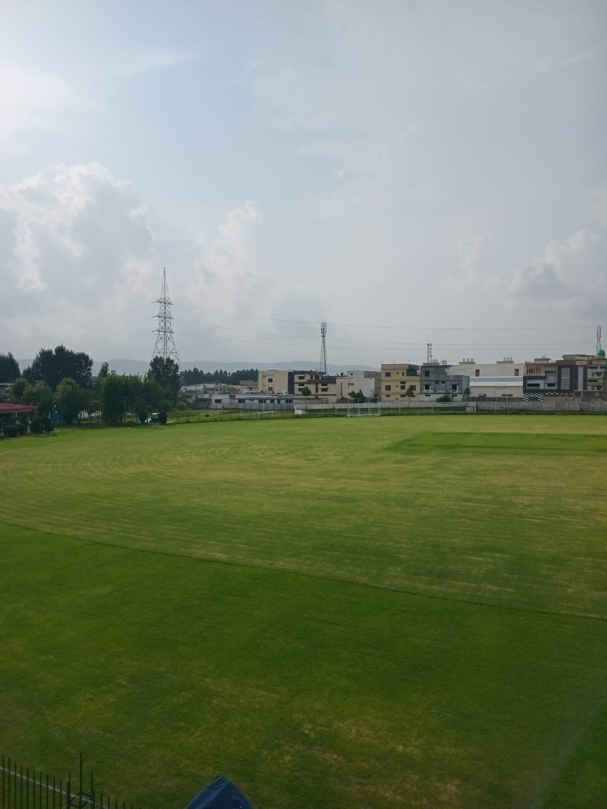 Outfield / Ground