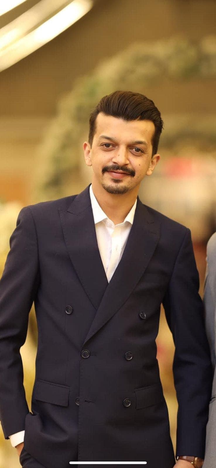 awais